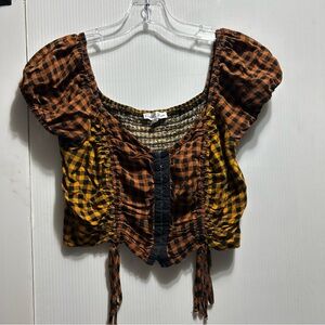 Checkered Puff Sleeve Crop Top